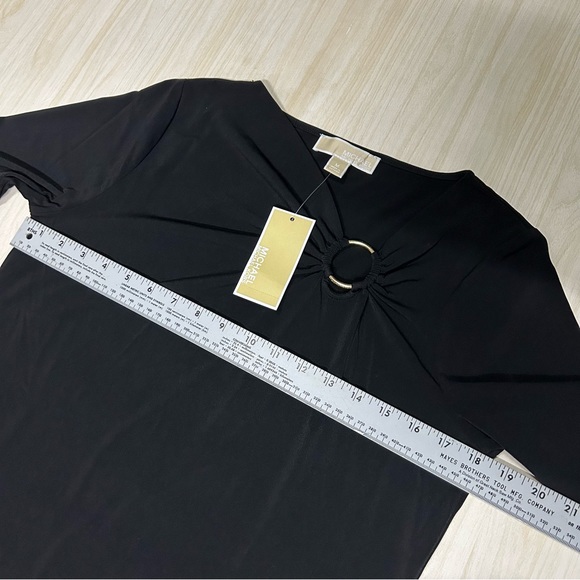 Michael Kors Black Stretch Top Logo Ring At Neckline Long Sleeve NWT Size M - Picture 7 of 12